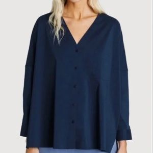 KIT ACE XS Stretch Shirting v-neck blouse